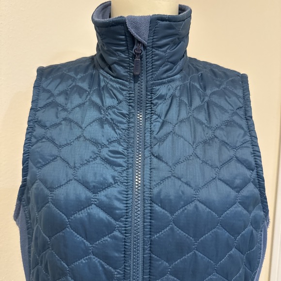 LL Bean Vest Womens M Teal Quilted Insulated Full Zip Pockets Performance Quilt - Picture 2 of 11